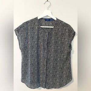 Black & White Pattern Cap Sleeve Blouse, Size PS | Work, Office, Business Casual